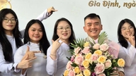 នាយកសាលាបានប្រាប់សិស្សមុនពេលពួកគេចាកចេញពីសាលារៀនថា “ការទៅឆ្ងាយទាមទារភាពស្ងប់ស្ងាត់”។