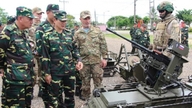 Rusland og et sydøstasiatisk land gennemfører fælles militærøvelser.
