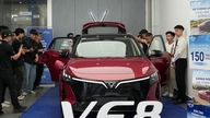 VinFast VF 8 2026 feiert sein Debüt.