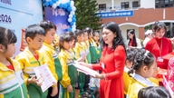 Sekolah Dasar Trung Vuong menorehkan prestasi dengan transformasi digital dan pendidikan yang menyenangkan.