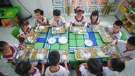 Von 400 Schulspeiseplänen bis hin zur Ernährungsherausforderung für vietnamesische Kinder.