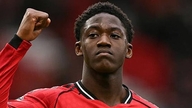 Chelsea on kunnianhimoinen hankkimaan Kobbie Mainoon, kun taas Manchester United hyökkää täysillä Aurelien Tchouamenia vastaan.
