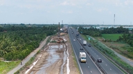 Усунення проблем із землею та матеріалами прискорить будівництво швидкісної автомагістралі Хошимін — Чунг Луонг — Мі Тхуан.