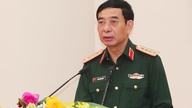 Minister Phan Van Giang sendte et rosende brev til eftersøgnings- og redningsholdet for de 11 fiskere, der forsvandt til søs.