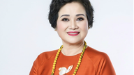 Den kvindelige kunsthåndværker har dedikeret sit liv til at bevare essensen af ​​det traditionelle Hanoi-køkken.