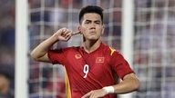 Le Giang Patrick e Tien Linh devem ficar atentos, a V-League está quase no fim: o técnico Kim não vai esperar!