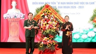 La presidenta del Comité Central del Frente de la Patria de Vietnam, Bui Thi Minh Hoai, asistió al Congreso de Personajes Ejemplares "Para las Víctimas del Agente Naranja".