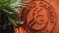 Roland Garros 2026 tarjoaa edelleen yllätyksiä, ja monet kärkisijoitetut putoavat aikaisessa vaiheessa.