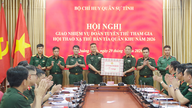 Quang Ninh İl Askeri Komutanlığı ekibi, 3. Askeri Bölge Keskin Nişancı Atış Yarışması'na katılmaya hazır.