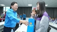 Vakavasti sairaat tai ammattitaudit kärsivät työntekijät saavat ammattiliitolta 1–2 miljoonan Vietnamin dongin tukea.