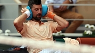 Djokovic kärsi nuorelle brasilialaiselle lahjakkuudelle comeback-tappion kolmannella kierroksella.