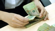 은행, 사기성 거래 의심 건에 따라 4조 4천억 VND 규모 거래 동결.