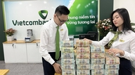 Banker kæmper for at blive en del af Vietnams internationale finanscenter.
