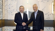 ผู้นำเวียดนามและสิงคโปร์ยืนยันความสัมพันธ์ความร่วมมืออันเป็นแบบอย่างที่ดีภายในอาเซียน