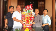 Lãnh đạo Ủy ban MTTQ tỉnh Gia Lai thăm, chúc mừng các chức sắc Phật giáo