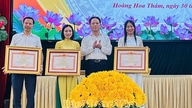 Xã Hoàng Hoa Thám khen thưởng các cá nhân đạt thành tích cao trong các kỳ thi, cuộc thi và công tác bồi dưỡng học sinh giỏi