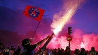 Paris udhulede sig i kaos den aften, PSG vandt Champions League-trofæet.