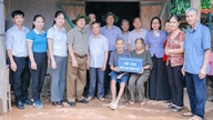 Die Hai Phong Heimatverein in Lao Cai unterstützt ihre Mitglieder beim Hausbau.