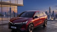 Yeni nesil VinFast VF 8: Çekici teknoloji ve 850 milyon VND fiyat.