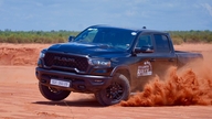 Jeep y Ram cambian de distribuidores, los precios de los coches caen miles de millones de dongs en Vietnam, ¿por qué?