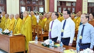 O vice-presidente da Frente Patriótica do Vietnã, Nguyen Phi Long, participa da celebração do aniversário de Buda de 2026.