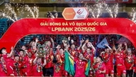 Hanoi Police FC løftede V-League 2025/26 mesterskabstrofæet efter at have besejret Becamex Ho Chi Minh City FC.