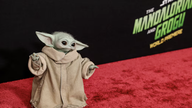 'Star Wars' nếm trái đắng, phim kinh dị 'kinh phí thấp' đại náo phòng vé
