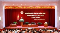 Quang Ninh-provinsens folkeråd overvejer forslaget om at oprette en centralt styret by.