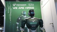 Lần đầu ra mắt robot hình người, công ty của tỉ phú Phạm Nhật Vượng gây chú ý tại 2 sự kiện lớn