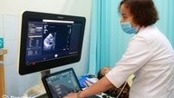 Chăm sóc người cao tuổi không chỉ là chữa bệnh