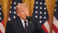 Världsnyheter 2-6: Trump förnekar rapporter om att Iran avbryter samtalen; Hizbollah och Israel minskar spänningarna.