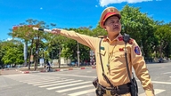 Temporary bans and restrictions on vehicles on many Hanoi roads from June 3-5.