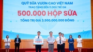 Melancarkan Dana Susu Vietnam 2026, Vinamilk menyasarkan persekitaran perkembangan yang komprehensif untuk kanak-kanak kecil.