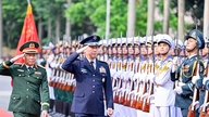 Zveme vedoucí představitele japonského ministerstva obrany k účasti na obranné výstavě ve Vietnamu.