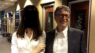 Bill Gates indrømmer udenomsægteskabelige forhold, men benægter involvering i Jeffrey Epsteins forbrydelser.