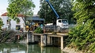 Sectorul Vu Ninh ia primele măsuri pentru a rezolva problema apei negre și a spumei albe care plutește pe canalul Kim Doi.