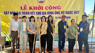 ការផ្តល់ផ្ទះសម្បែង និងផ្សព្វផ្សាយសេចក្តីសប្បុរសនៅ Kien Hung។