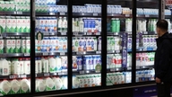 Sydkoreansk mejeriindustri: Efterspørgslen når det laveste niveau i fire årtier, importen overvælder indenlandske produkter.