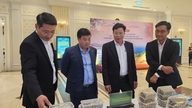 Provinserne Lam Dong og Khanh Hoa samarbejder om at fremme investeringer.
