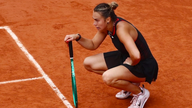 Verdens nummer et kvindelige tennisspiller lider en utrolig eliminering ved Roland Garros 2026.