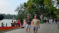 海外からの観光客数が過去最高を記録し、二桁成長を牽引した。