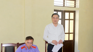 Hoang Nghia Hieu, plaatsvervangend secretaris van het provinciale partijcomité, woonde de partijcelvergadering van het Openbaar Ministerie van Regio 5 - Nghe An bij.