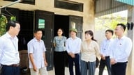 꽝닌성 국회 대표단은 소수민족 공동체를 위한 토지 정책 및 법률 시행 현황에 대한 조사를 실시하고 있다.