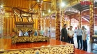 Nationalskatten, Nguyen-dynastiets trone, "vender tilbage" til Thai Hoa-paladset.