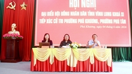 Representantes del Consejo Popular Provincial se reunieron con votantes en numerosas comunas y distritos electorales de la zona de Ben Tre.