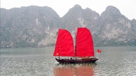 Effectively utilize advantages and ensure a safe tourism environment.