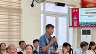 ທ້າວ ອຶງ ທຽນ ກຳລັງຊອກຫາຄຳຄິດເຫັນເພື່ອສຳເລັດແຜນການຈັດຕັ້ງບ້ານຄືນໃໝ່.