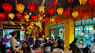 La cuisine vietnamienne surmonte les obstacles et séduit les gourmets de Manille, la capitale des Philippines.