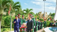 Vietnam Ulusal Meclisi Başkan Yardımcısı Nguyen Doan Anh, Kamboçya'da hayatını kaybeden 27 Vietnamlı gönüllü asker ve uzmanın naaşlarının anma ve defin törenine katıldı.