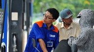 Brændstofpriser i dag, 5. juni: Verdens oliepriser falder kraftigt, E10 brændstofprisen i Vietnam er ny.